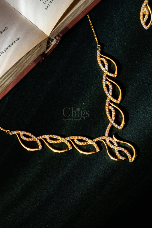 Interlock Leaf Diamond Crush Necklace Set