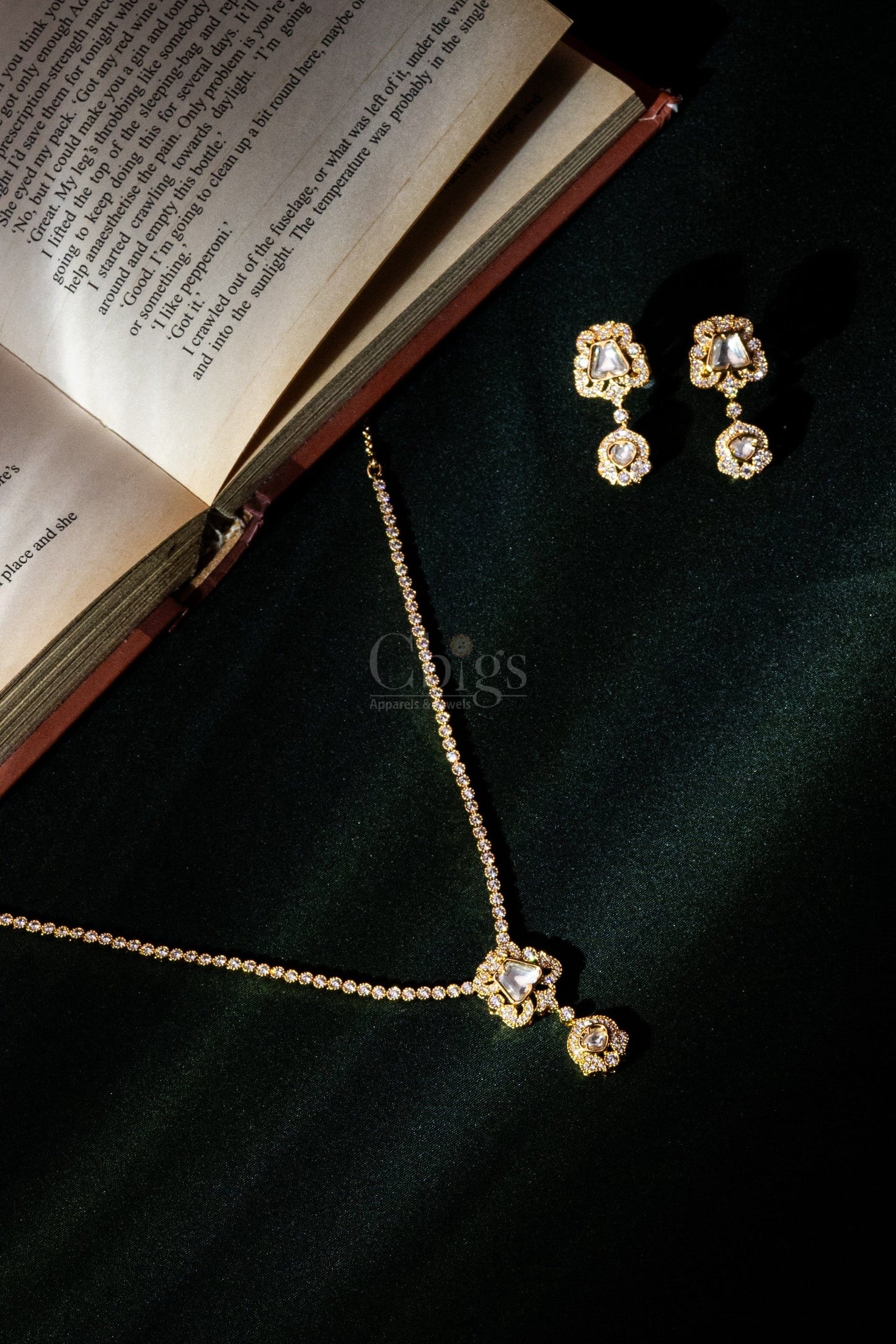 Kundan Clover Diamond Crush Necklace Set