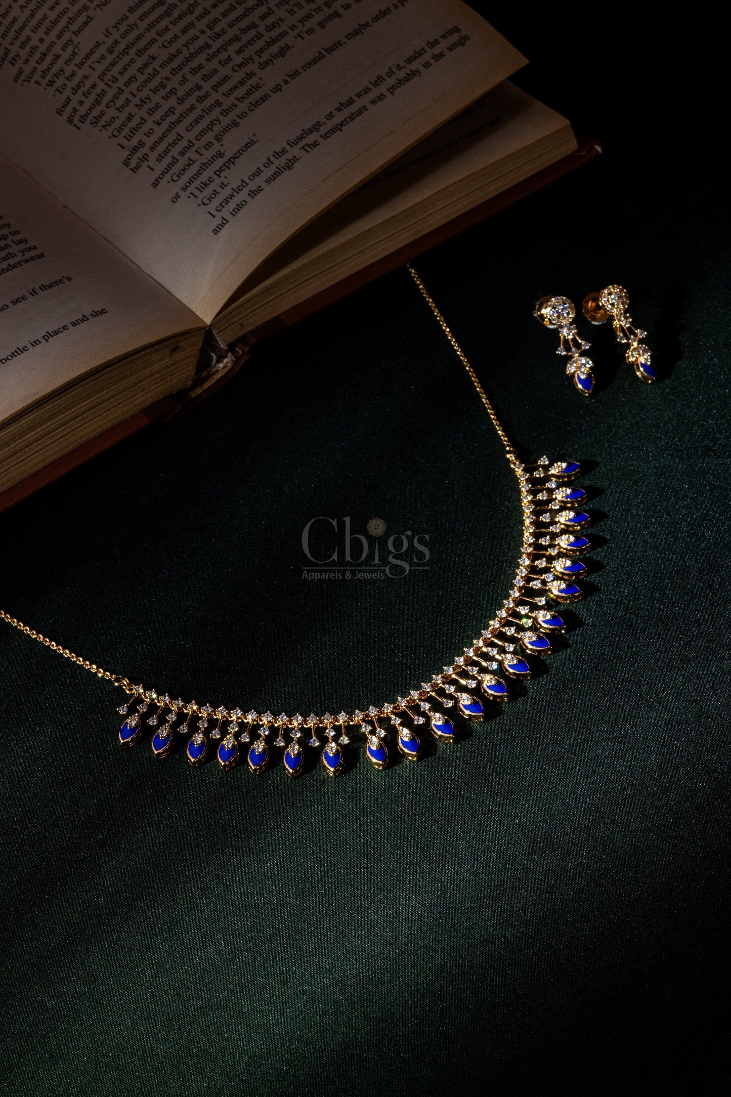 Sapphire Fan Diamond Crush Necklace Set