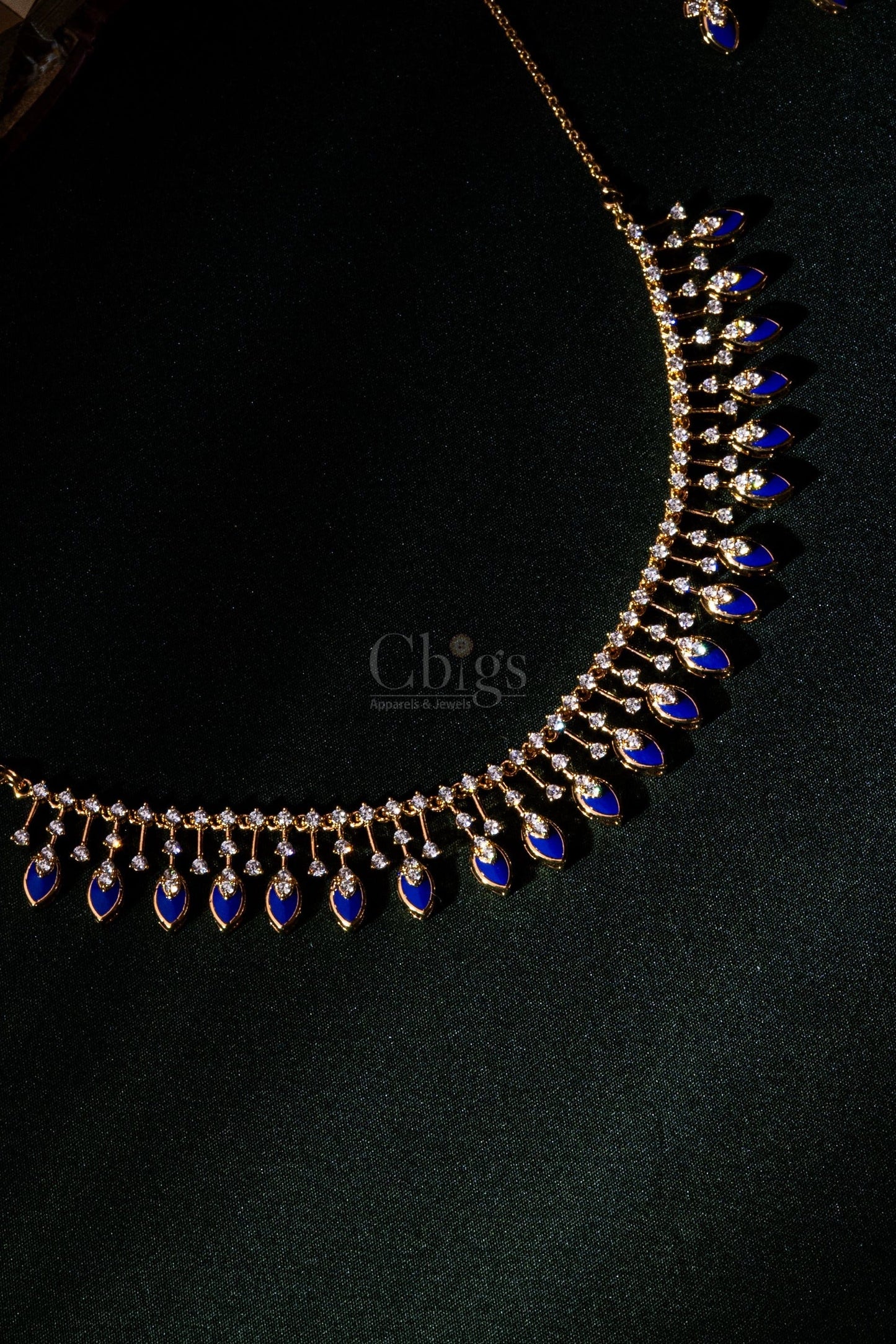 Sapphire Fan Diamond Crush Necklace Set