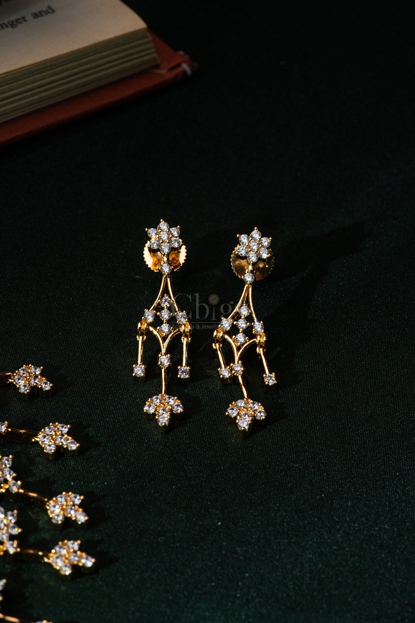 Regal Scroll Drop Diamond Crush Necklace Set