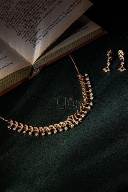 Soft Wave Glow Diamond Crush Necklace Set
