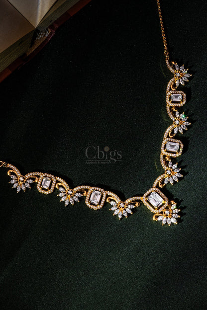 Temple Pyramid Collar Diamond Crush Necklace Set