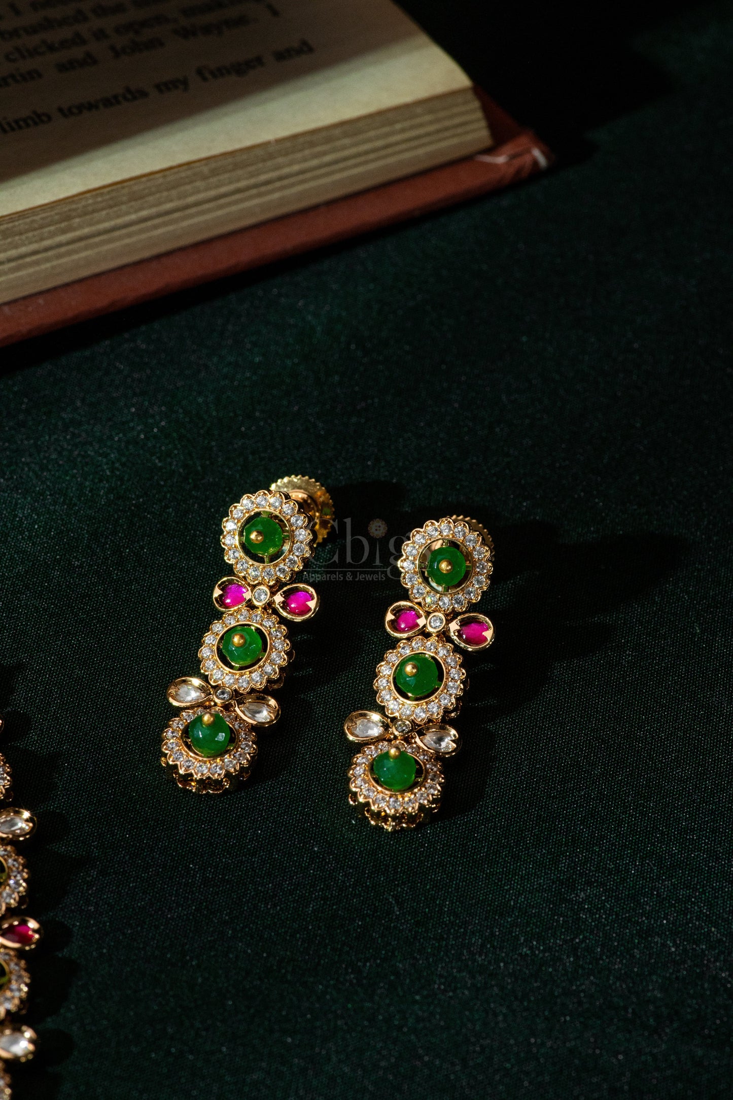 Emerald Ruby Rosette Diamond Crush Necklace Set