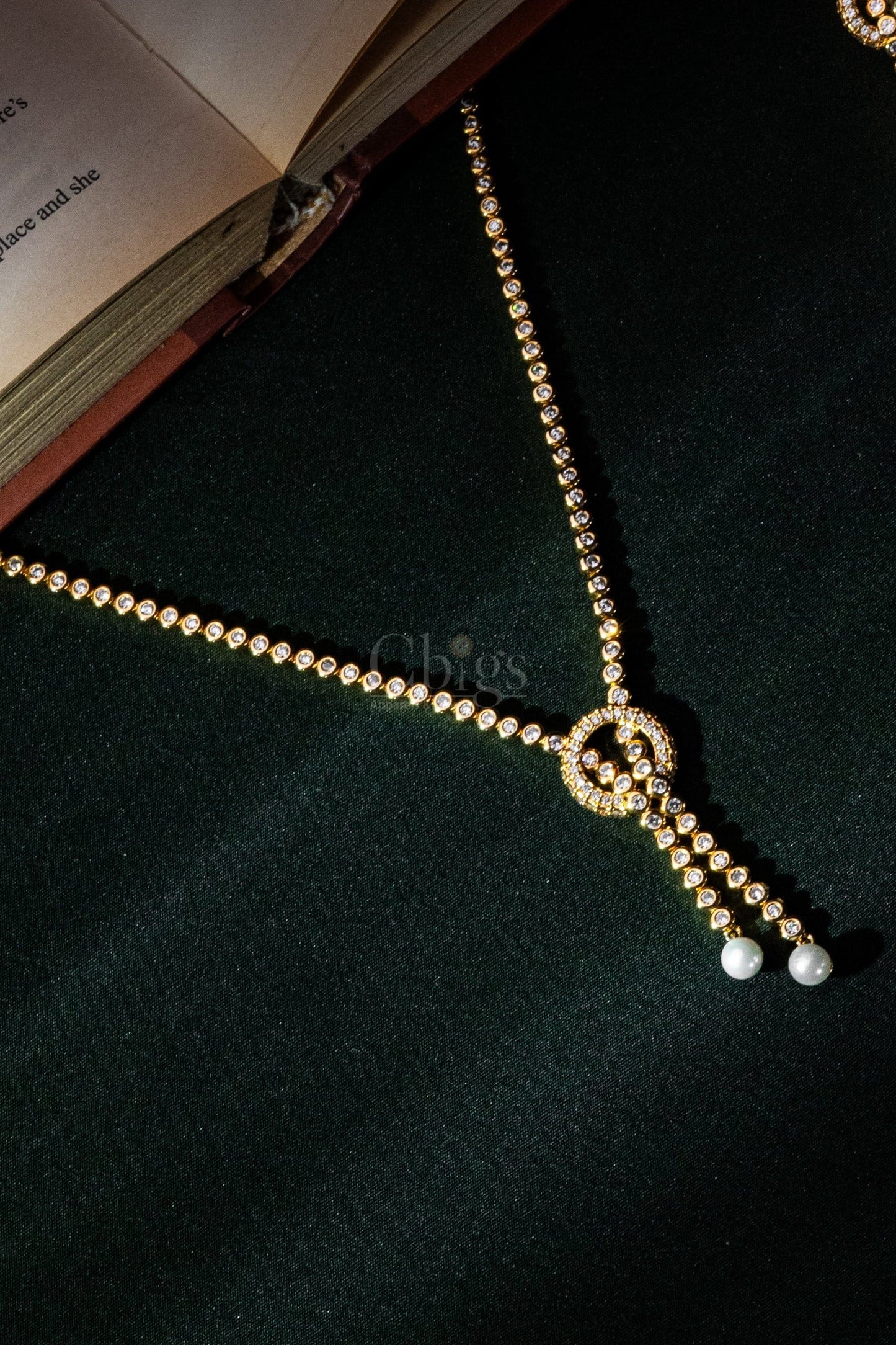 Pearl Drop Stream Diamond Crush Necklace Set