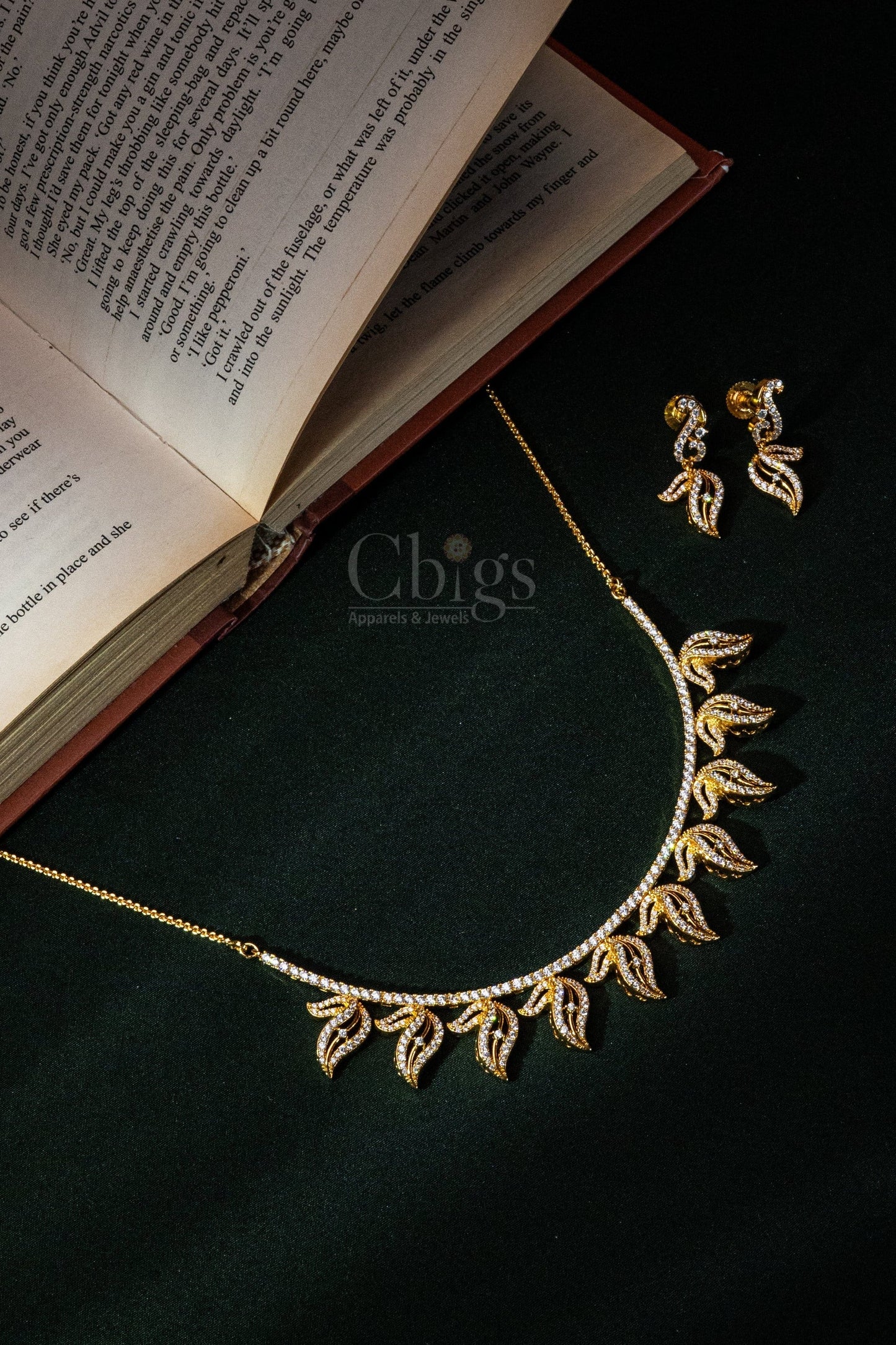 Golden Leaf Trail Diamond Crush Necklace Set