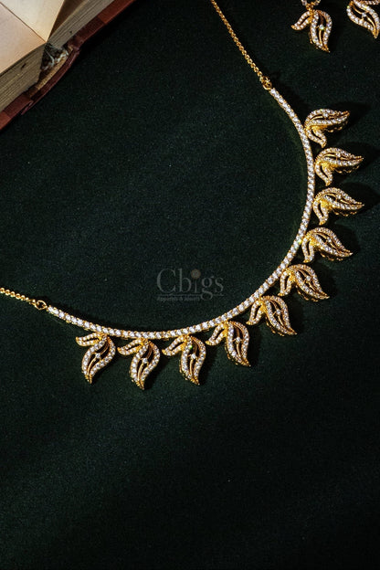 Golden Leaf Trail Diamond Crush Necklace Set