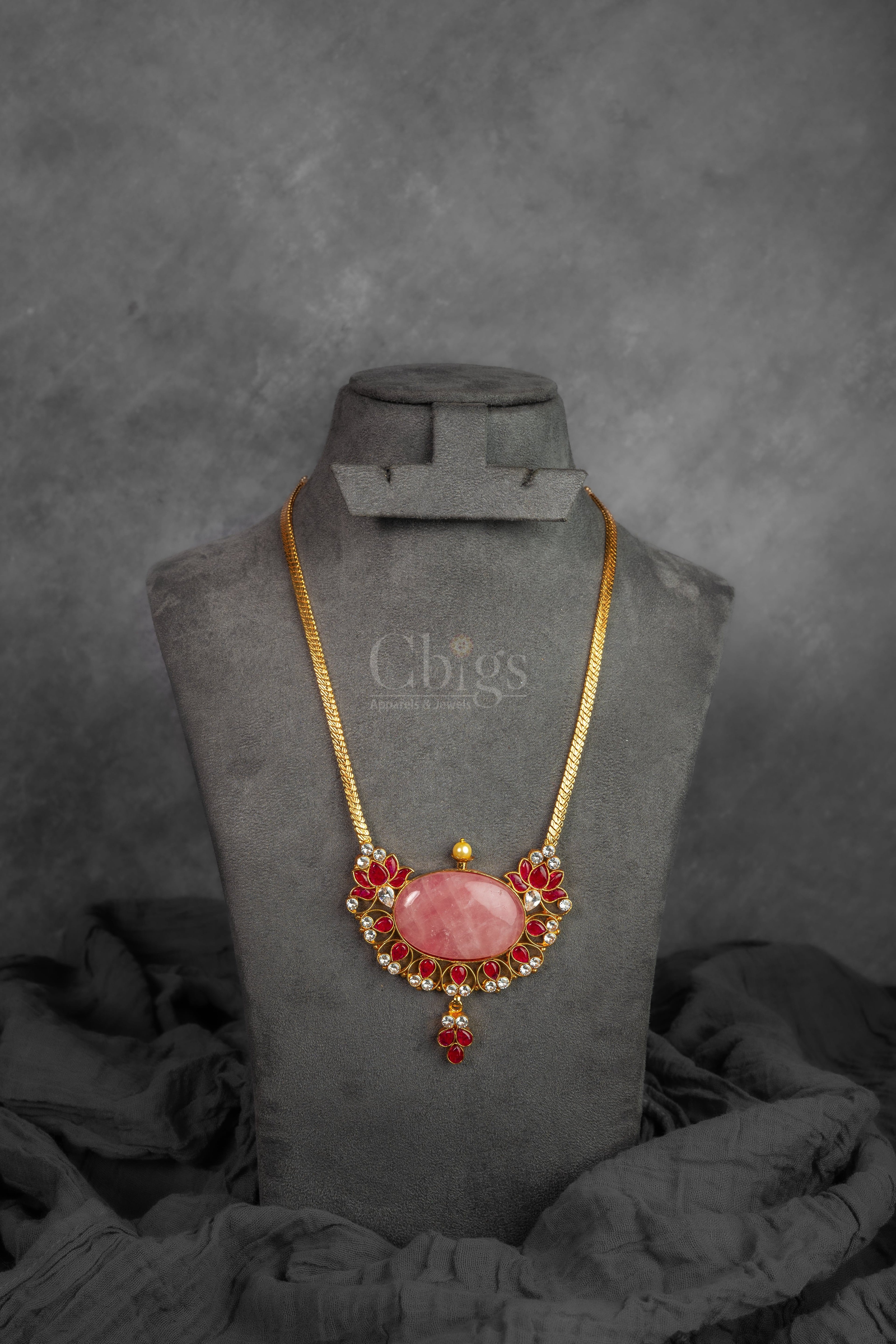 Rose Agate Kemp Pendant Necklace