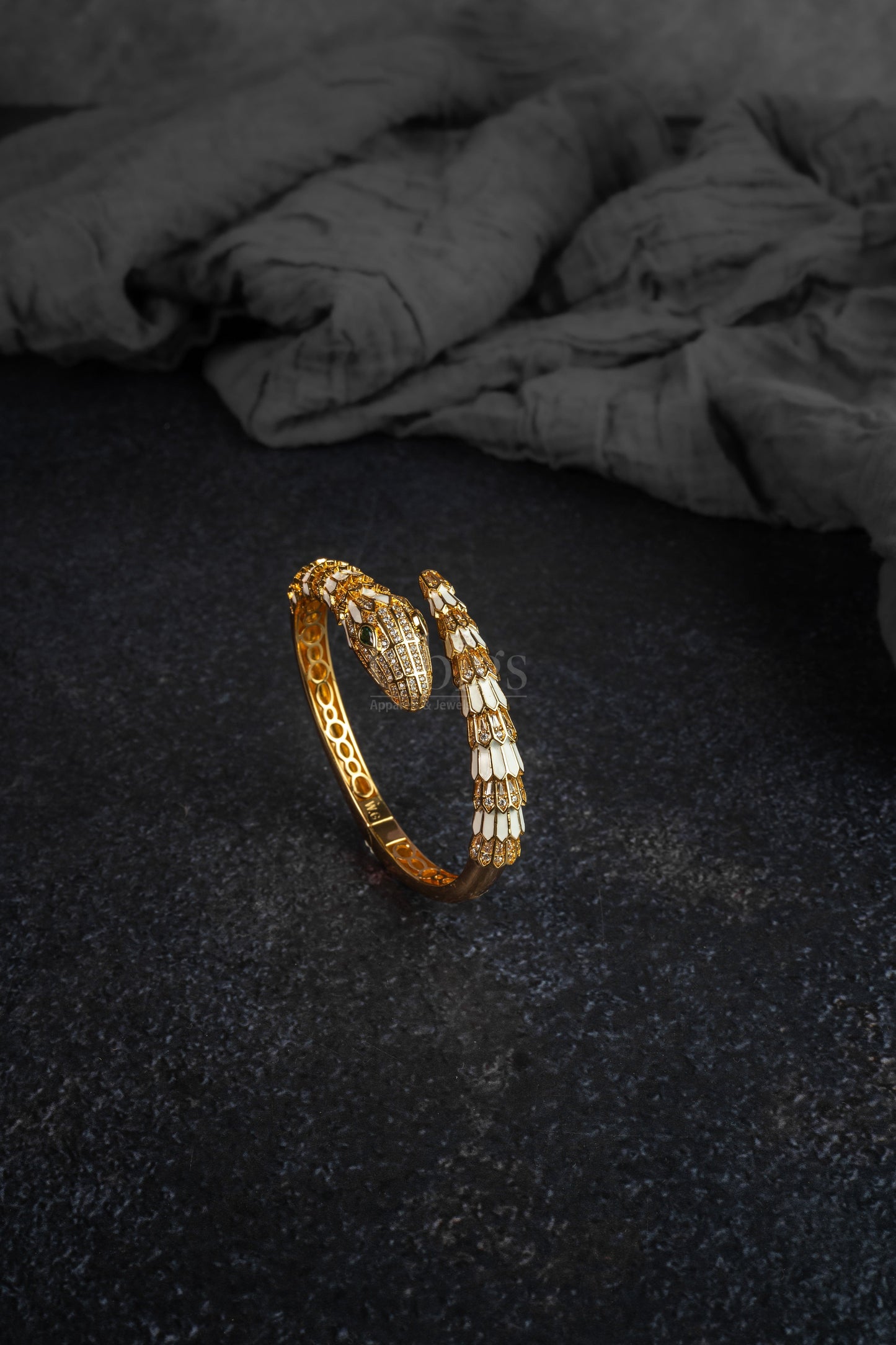 Emerald Floral Heritage Bangle
